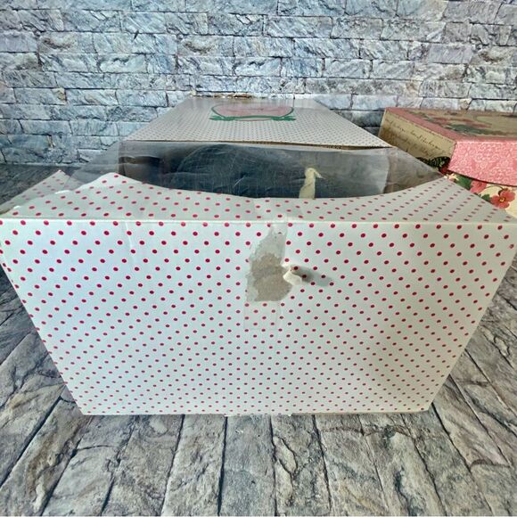 Paradise Galleries Joyful Dove Porcelain Doll Treasury Collection New In Box - Picture 11 of 11